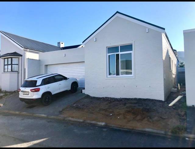 3 BEDROOM HOUSE FOR SALE IN SANDBAAI